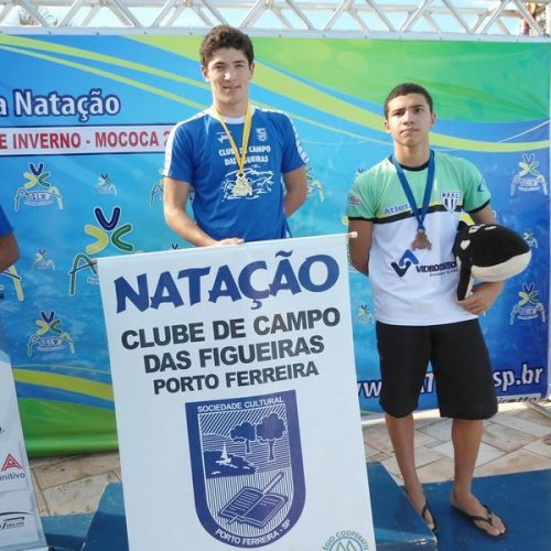 João Pedro Fiorin Dentello bate recorde no “Troféu Amigos da Natação”