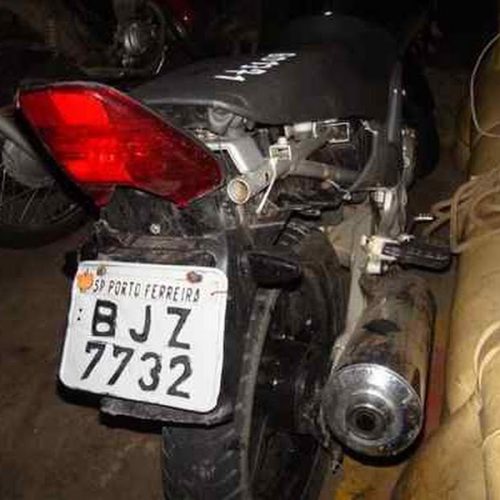 Moto furtada é localizada em oficina mecânica