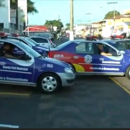 Vídeo – Prefeitura entrega novas viaturas à Guarda Municipal