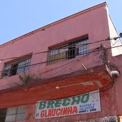 Incêndio em pensão deixa homem morto