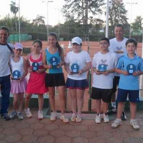 Tenistas do Clube de Campo conquistam 12 troféus no Figueiras Open de Tênis