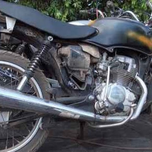 Moto furtada é localizada no Porto Bello I com dois adolescentes