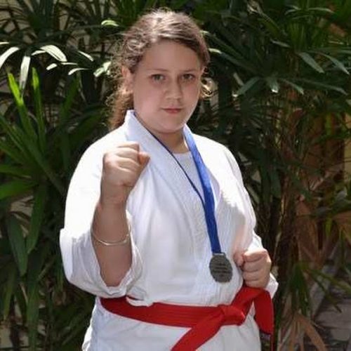 Karateca ferreirense conquista medalha de prata em Pirassununga