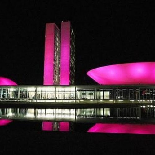 Foz do Brasil adere ao movimento “Outubro Rosa”