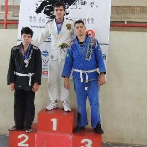 Atletas da Equipe Robson Moura Nova União conquistaram medalhas em Passos – MG