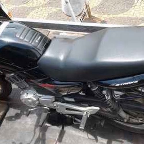 Moto furtada é localizada no bairro Areia Branca