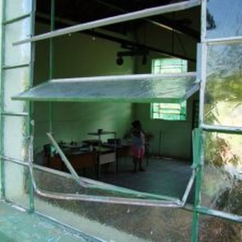 Prédio do projeto Verde É Vida é alvo de vandalismo e furto