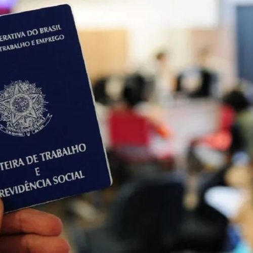 Contratações de estrangeiros com carteira assinada triplicam no Brasil