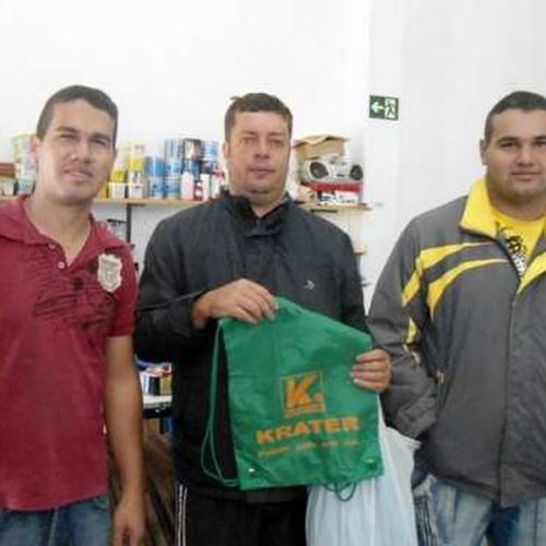 Projeto Garoto e Garota Nota 10 premia destaques com medalhas e troféus