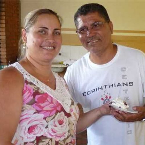 ACEF entregou chuteiras para alunos de sua escolinha