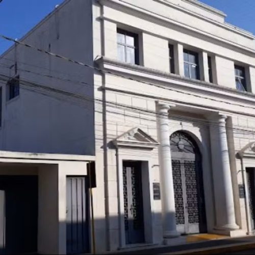 Prefeitura de Cerqueira César abre concurso com salários de até R$ 15,1 mil