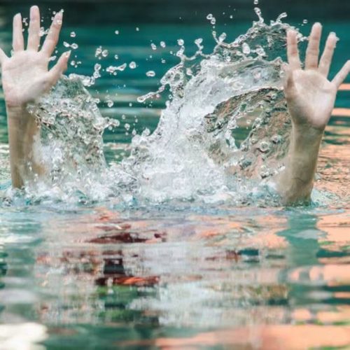 Menino de 3 anos morre após se afogar em condomínio de Araraquara