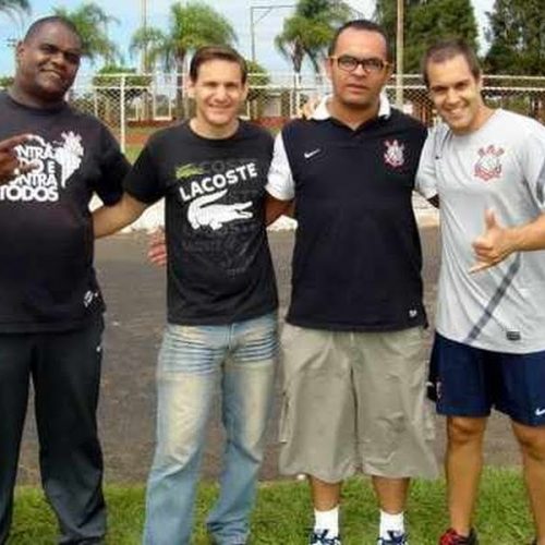Time do juniores do Corinthians treina no Estádio do Ferreirão