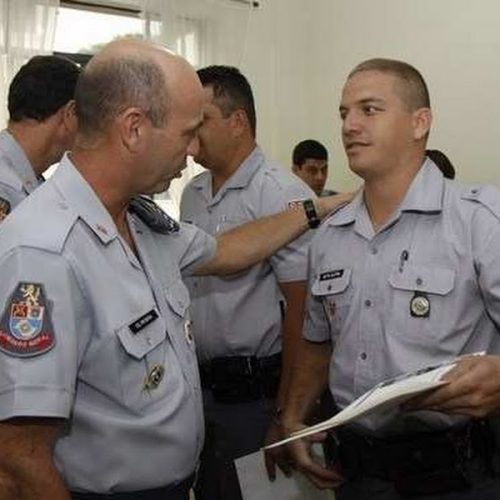 Policiais Militares de Porto Ferreira recebem Diploma de Honra ao Mérito