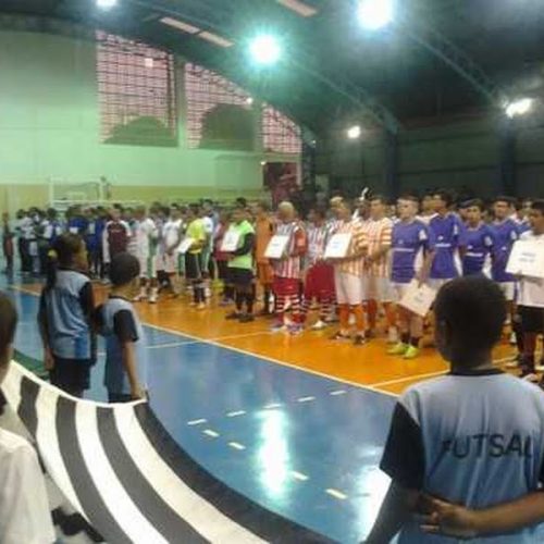Campeonato Municipal de Futsal teve início na noite de segunda-feira