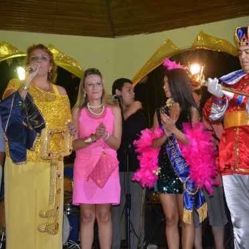 Carnaval da Saudade e homenagem marcaram o início do Porto Folia