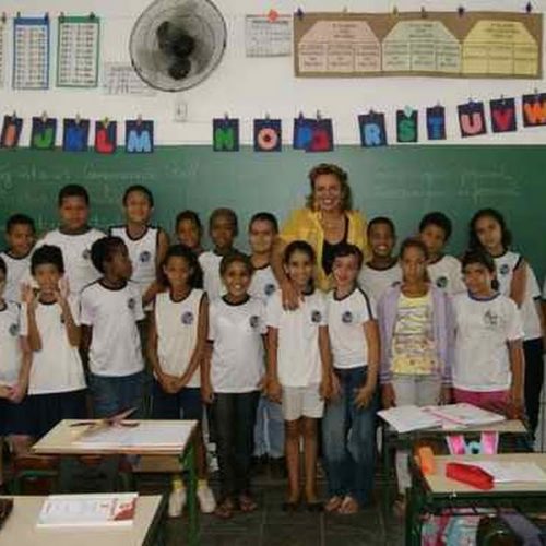 Prefeita visita Emef do Jardim Anésia e quer término de reforma do prédio