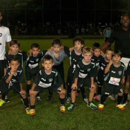 Estrelas do Futuro Escola Oficial do Botafogo Rio de Janeiro Un. Porto Ferreira