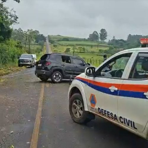 Motorista perde o controle e capota carro em vicinal entre Tambaú e Santa Rita