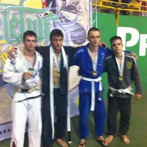 Equipe Robson Moura de Jiu Jitsu conquista 7 medalhas em Seletiva Estadual