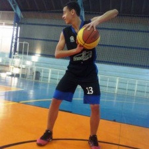Basquete sub-14 estreia com vitória na Copa Revelar
