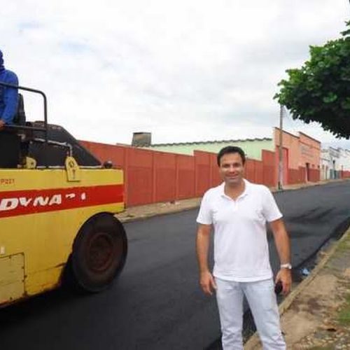 Vereador Élcio Arruda quer novos recapeamentos e tapa buracos em vários bairros