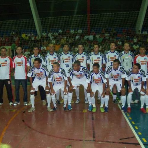 Equipe de futsal de Porto Ferreira se prepara para futuros jogos