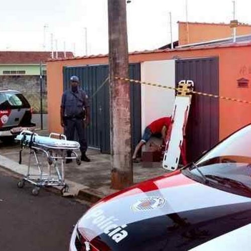 Pirassununga: Homem esfaqueia mulher e é baleado pela PM