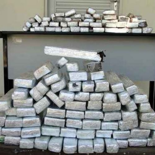 Leme: PM apreende grande quantidade de drogas