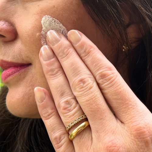 Outono acende alerta para cuidados com a pele e risco de ressecamento