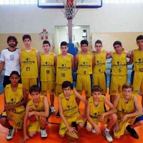 Basquete sub-15 se recupera contra Itapira, mas perde para Limeira