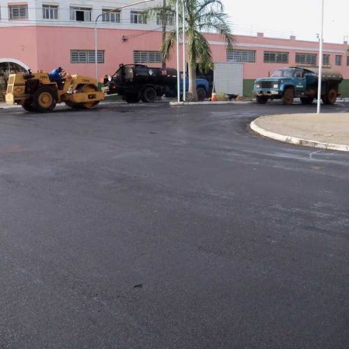 Departamento de Obras recupera ruas importantes ao município