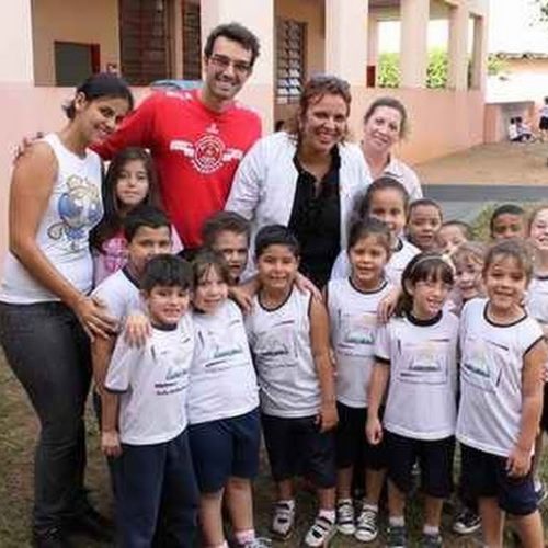 Bombeiro dá treinamento para situações de emergência em escolas do município