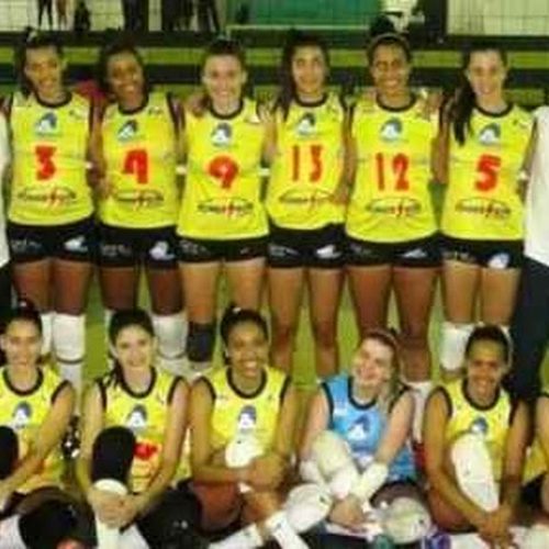 Equipe de vôlei feminino do DEL/Asser vence Américo Brasiliense fora de casa