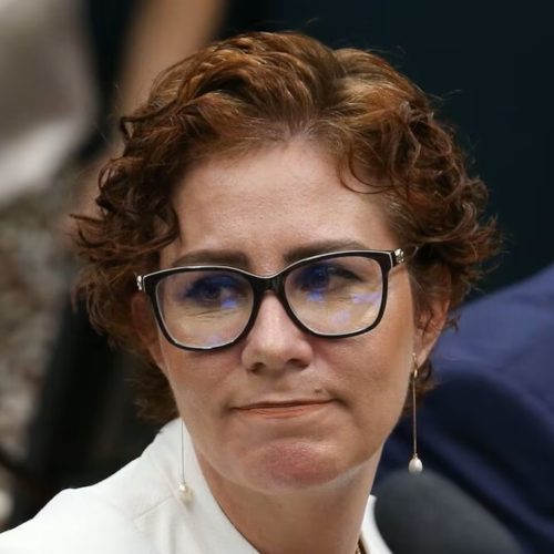 Justiça italiana aceita extradição de Carla Zambelli, ex-deputada federal do PL por SP, que está presa na Itália