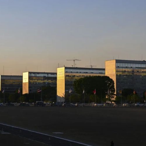 Ministério da Igualdade Racial é esvaziado após explosão em subestação de energia