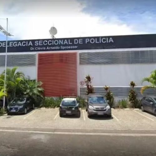 Garota de 13 anos fere pai ao defender mãe de agressão