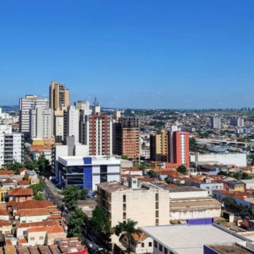 Calor volta a ganhar força e interior de SP pode registrar até 45°C