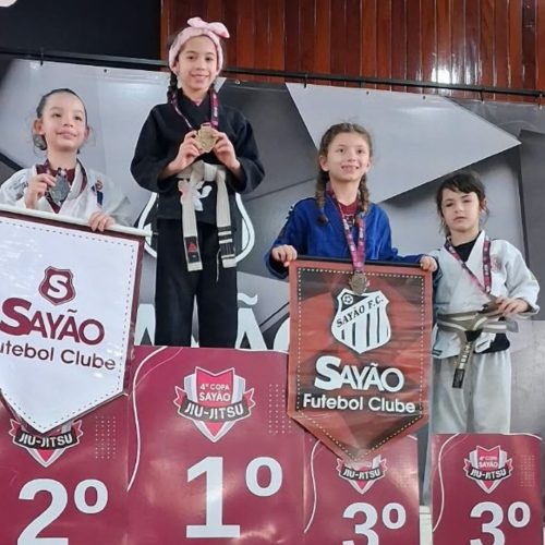 Atleta de Santa Rita do Passa Quatro conquista título no jiu-jitsu representando equipe de Porto Ferreira
