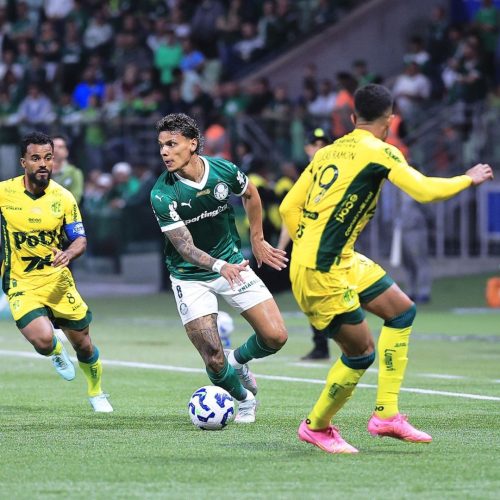 Palmeiras tropeça, cede empate ao Mirassol e é vaiado