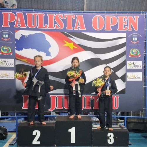 Jovem atleta de Santa Rita do Passa Quatro brilha e conquista ouro no Paulista Open de Jiu-Jitsu