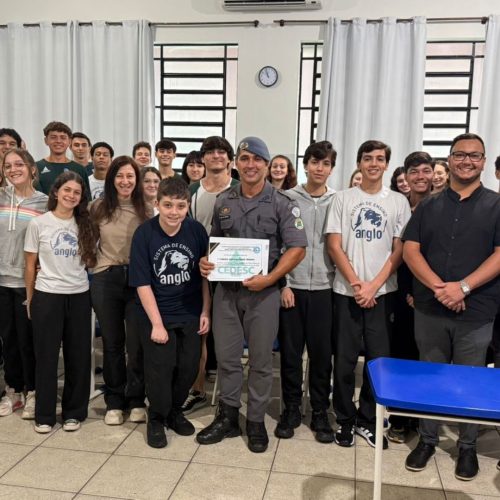 Polícia Militar apresenta carreira e rotina da corporação em palestra para estudantes de Descalvado