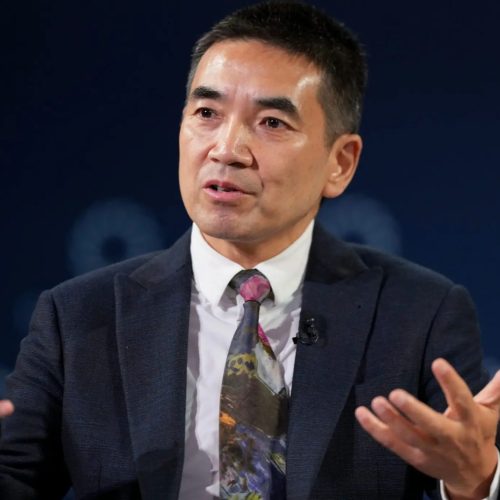 Semana de trabalho pode cair para três dias até 2031, diz CEO do Zoom