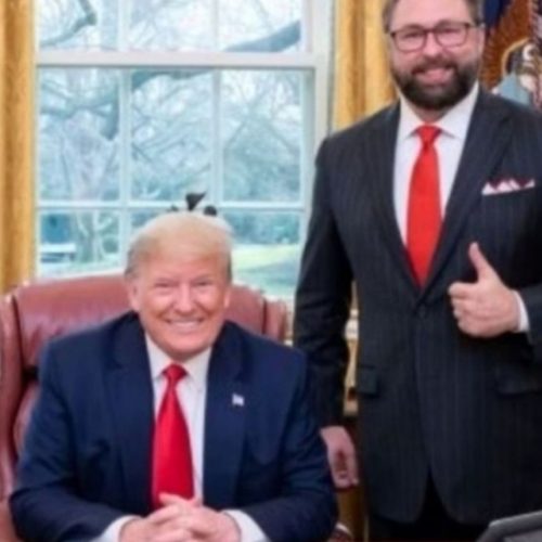 Conselheiro de Trump defende impeachment de Moraes e busca apoio nos EUA para libertar Bolsonaro