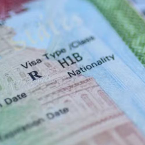 Governo dos EUA suspende vistos de imigrantes para 75 países