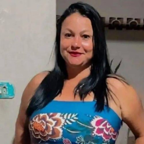 Mulher é encontrada morta com sinais de asfixia; namorado é suspeito e está foragido