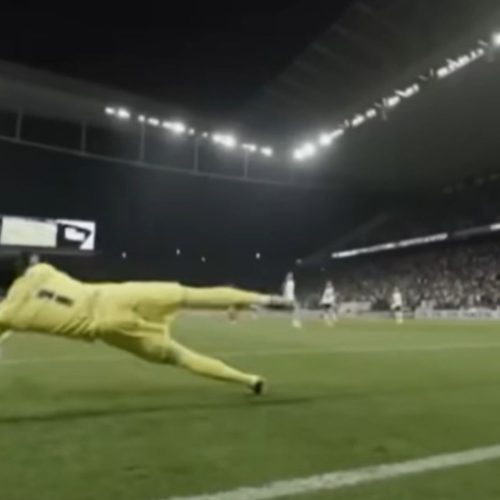 Bahia vence Corinthians em jogo polêmico e mantém lugar no G4 do Brasileirão