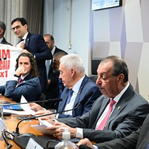 Vitória  para os trabalhadores: CCJ do Senado aprova o fim da escala 6×1; agora a PEC pode ir ao plenário para votação final