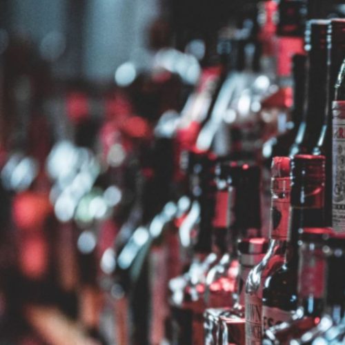 Saúde do estado de SP confirma 11ª morte por intoxicação ligada ao consumo de bebida alcoólica falsificada