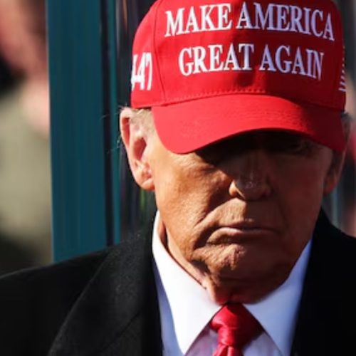 Empresas do próprio EUA entram na Justiça contra as novas tarifas implementadas por Donald Trump contra o Brasil